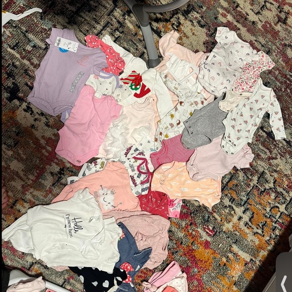 NEWBORN GIRL Lot - Picture 3 of 6